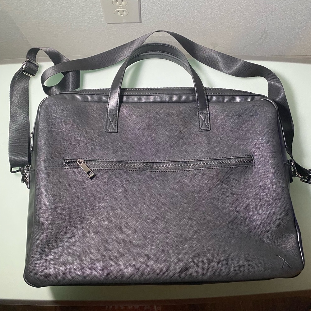 Express Leather Slim Laptop/Messenger Bag - Like New